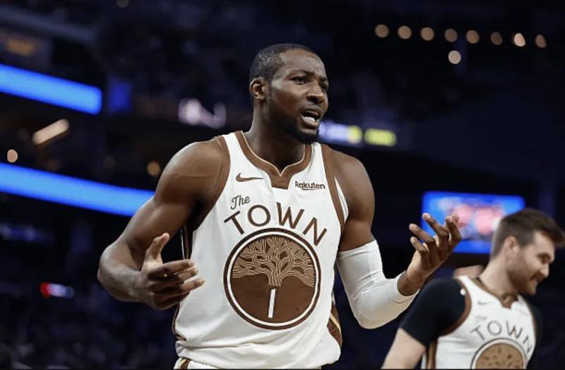 勇士127-145猛龙2喜2忧！2弃将齐爆，库里抡不动，格林纯战犯！